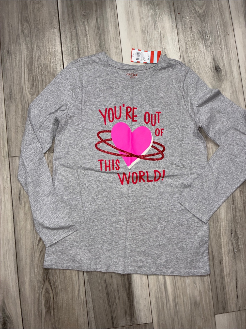 🩵 Kids Long Sleeve Gray Top with Pink Heart Graphic